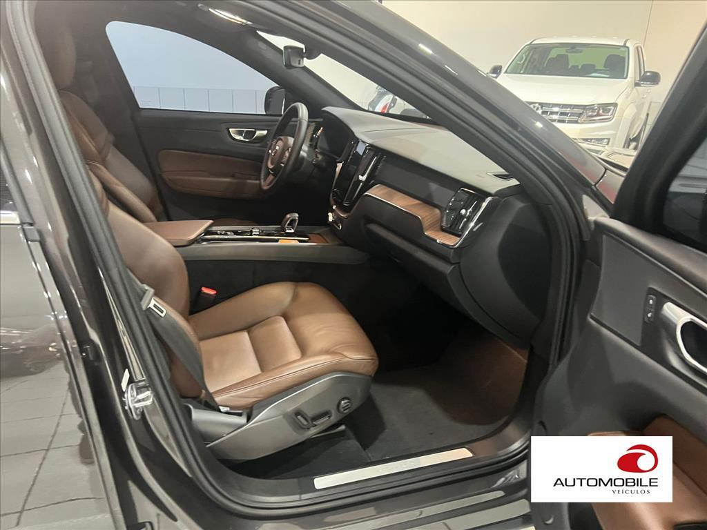 VOLVO XC60 - 11