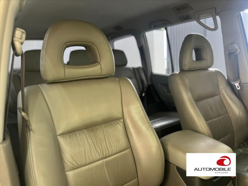 MITSUBISHI PAJERO FULL - 16