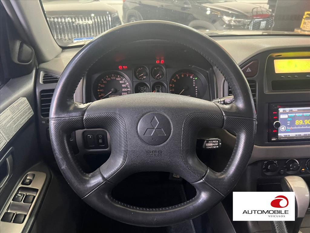 MITSUBISHI PAJERO FULL - 15