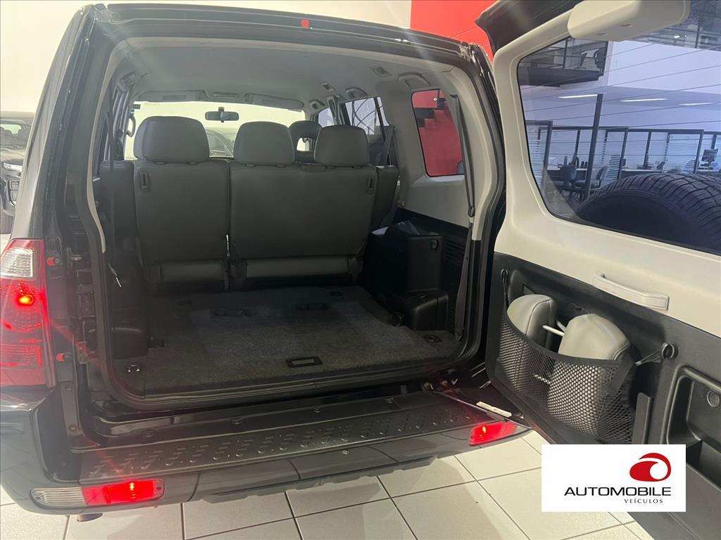 MITSUBISHI PAJERO FULL - 10