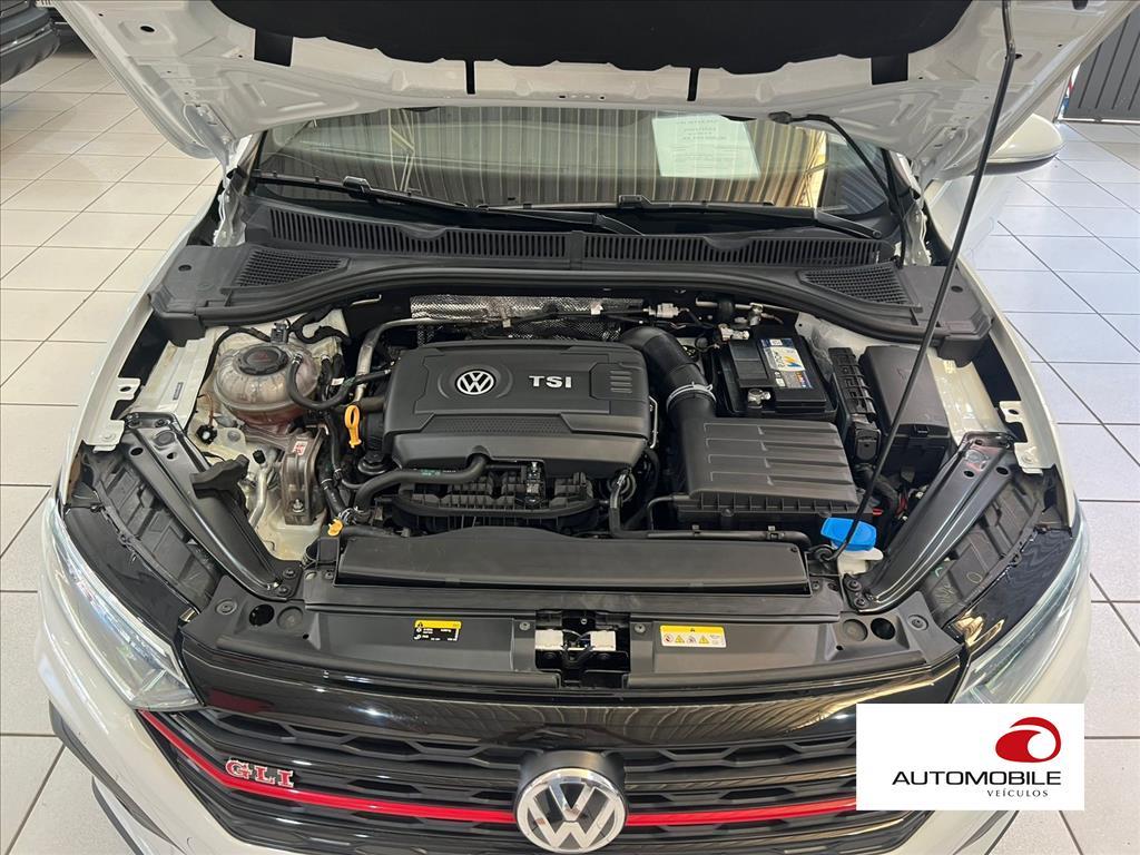 VOLKSWAGEN JETTA - 19