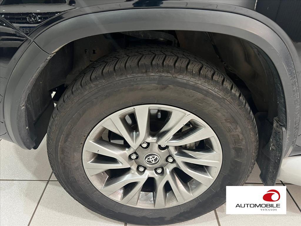 TOYOTA HILUX SW4 - 12