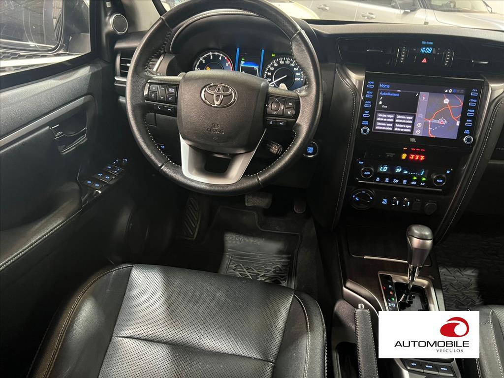 TOYOTA HILUX SW4 - 11