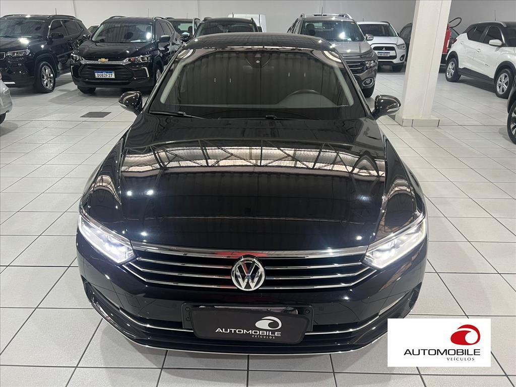 VOLKSWAGEN PASSAT - 1