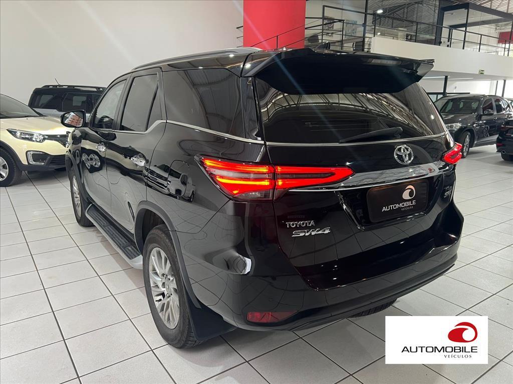 TOYOTA HILUX SW4 - 5