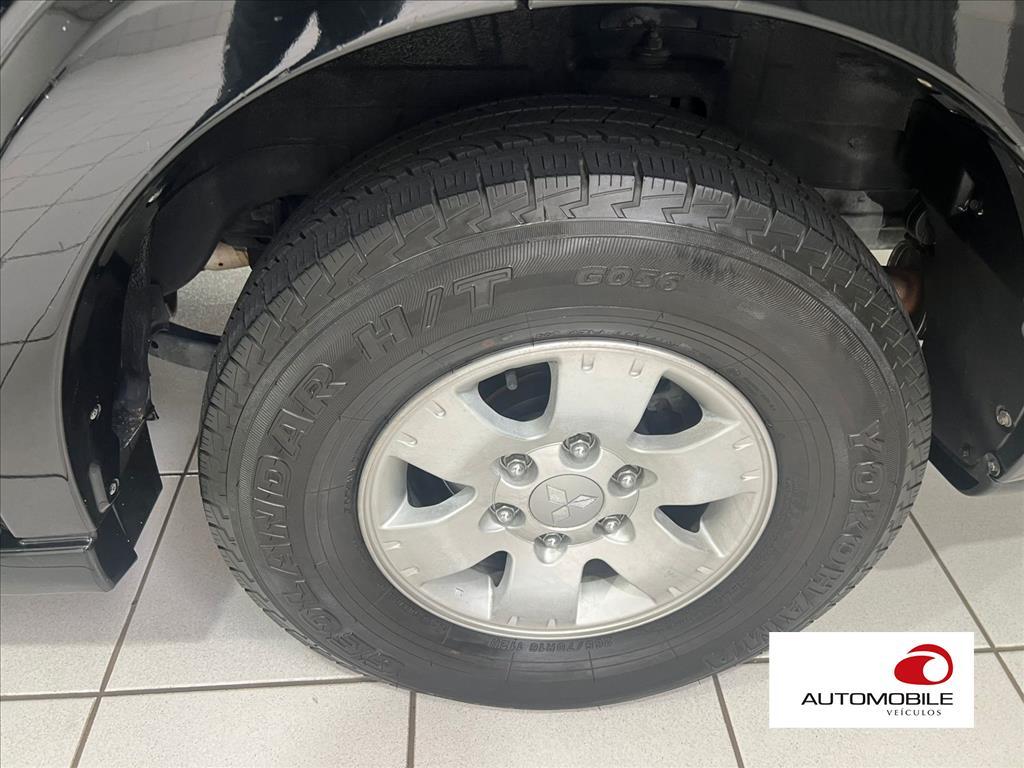 MITSUBISHI PAJERO FULL - 5