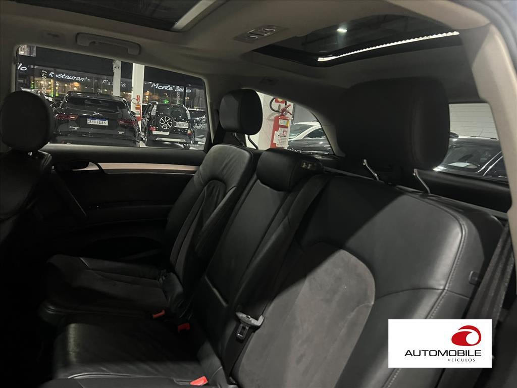 Audi Q7 - 10