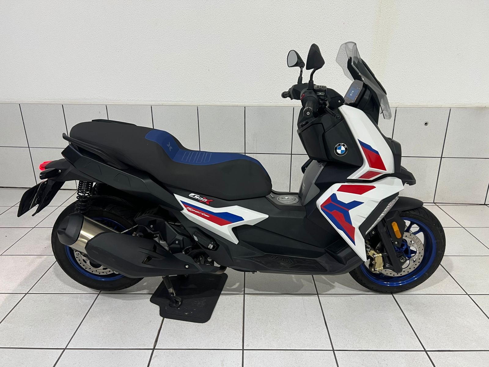 BMW C400